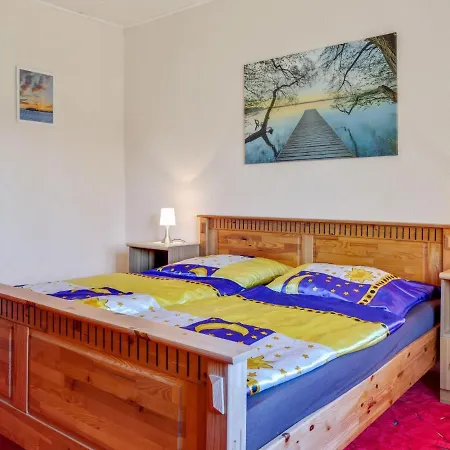 Apartment In Nahe Der Ostsee Mit Eingezaeuntem Garten *