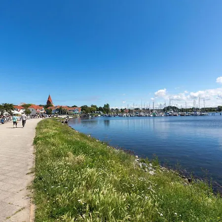In Nahe Der Ostsee Mit Eingezaeuntem Garten Tessmannsdorf